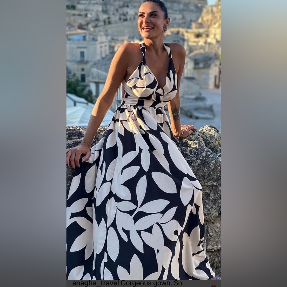 Beautiful gown black and white